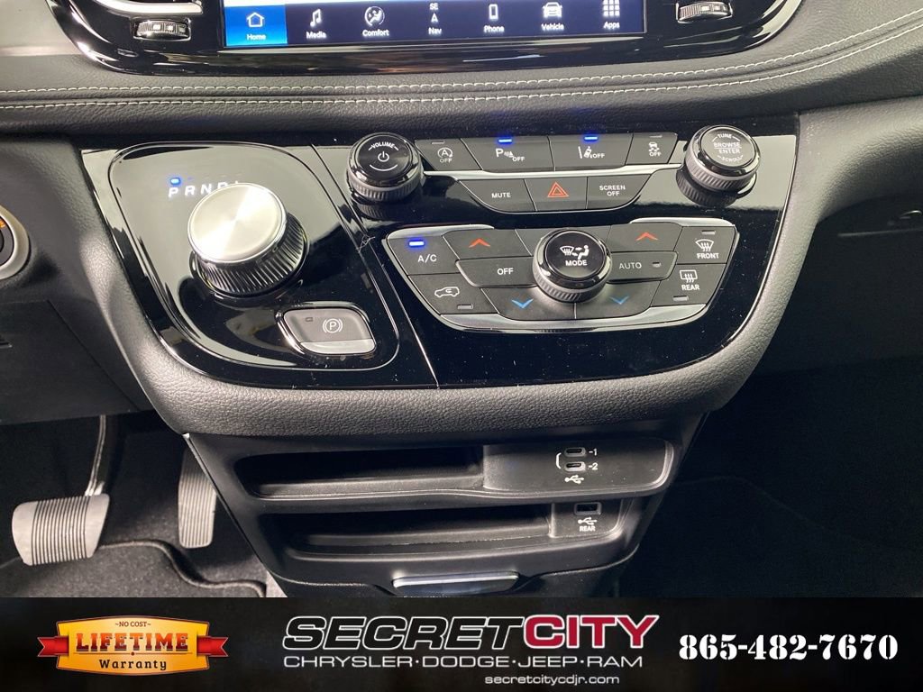 New 2026 Chrysler Pacifica Select image 25