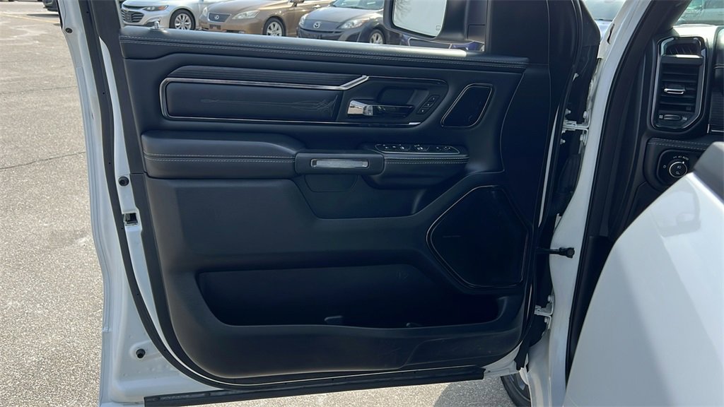 Used 2022 RAM 1500 Limited w/ Night Edition image 9