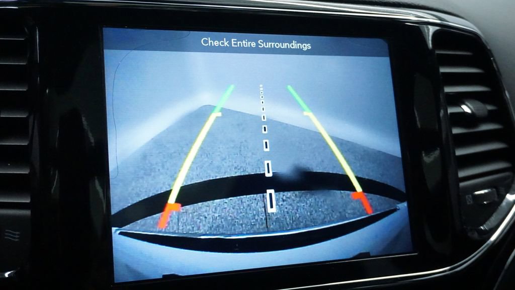 Certified 2019 Jeep Grand Cherokee Limited w/ Luxury Group II image 44