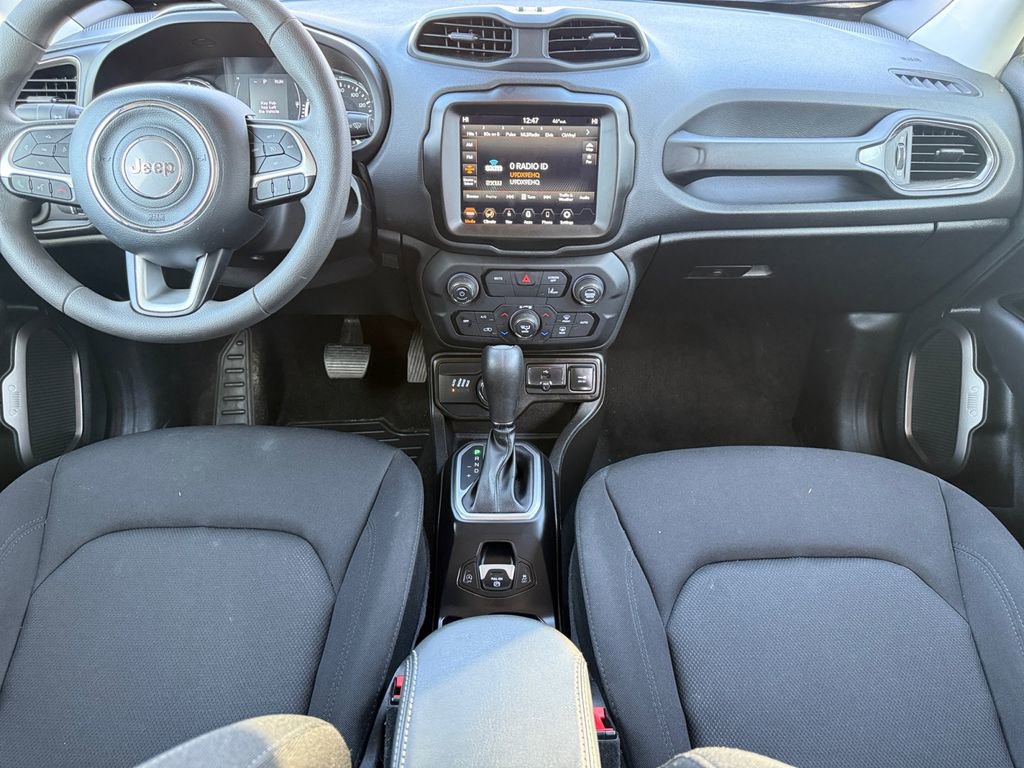 Certified 2023 Jeep Renegade Latitude image 10