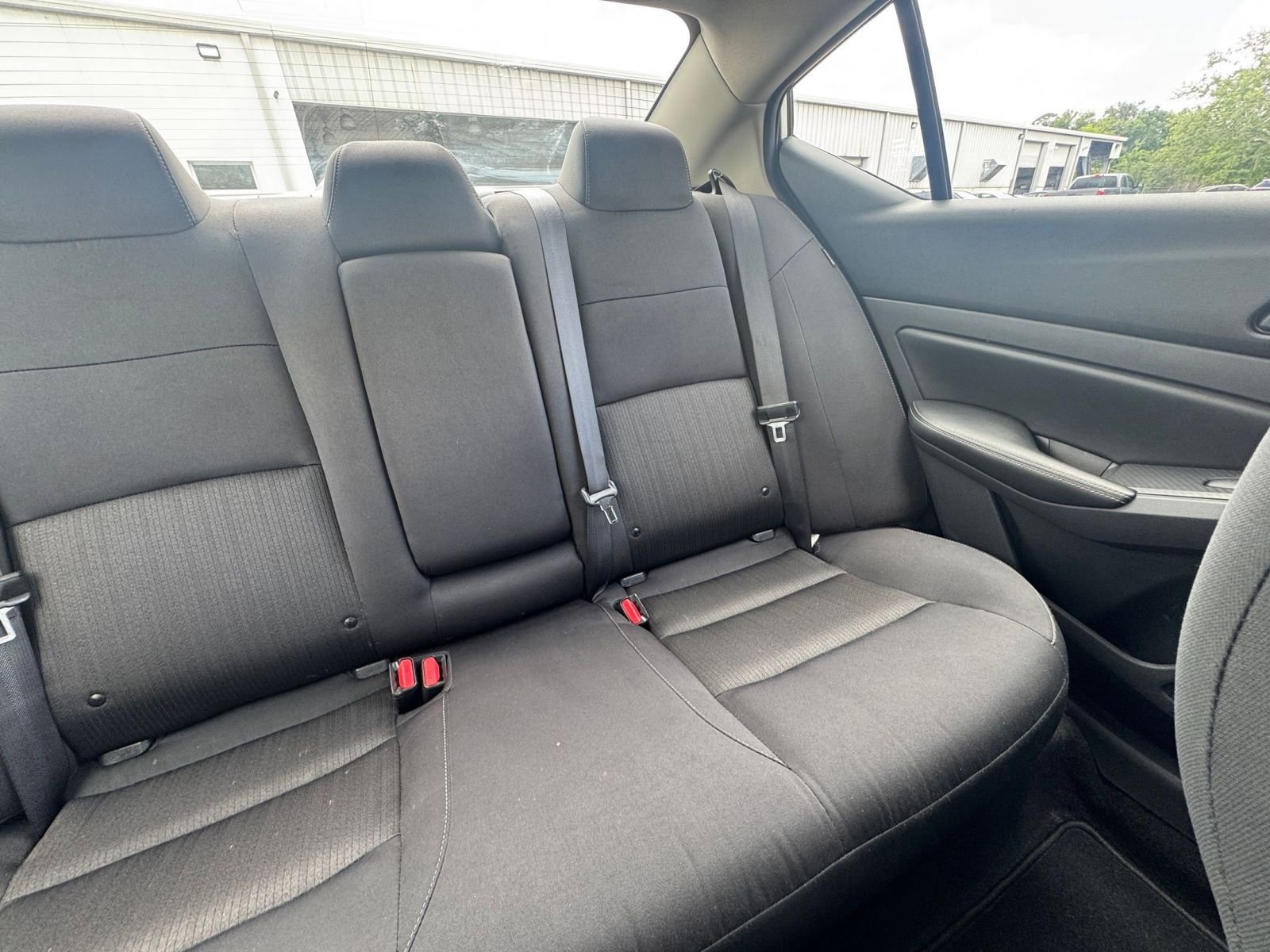 Used 2025 Nissan Altima 2.5 SV FWD image 37