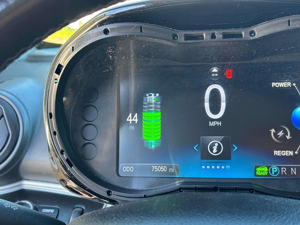 Used 2015 Chevrolet Spark LT image 16