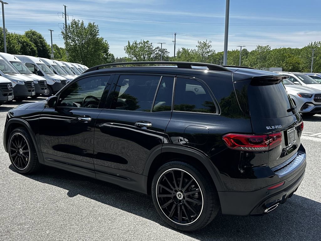 Certified 2023 Mercedes-Benz GLB 250 w/ AMG Line image 5