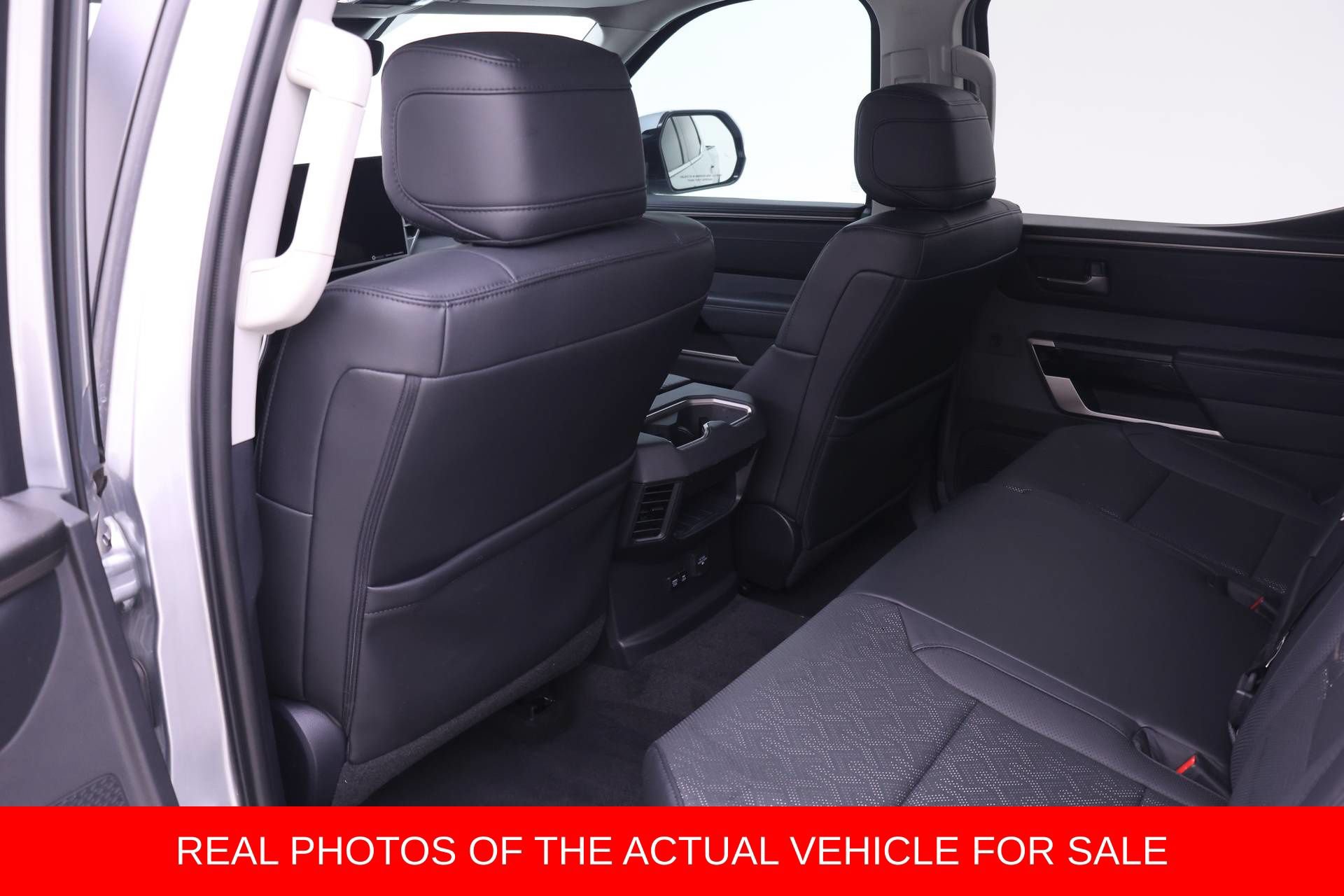 Used 2024 Toyota Tundra Limited w/ Power Package AWD/4WD image 10