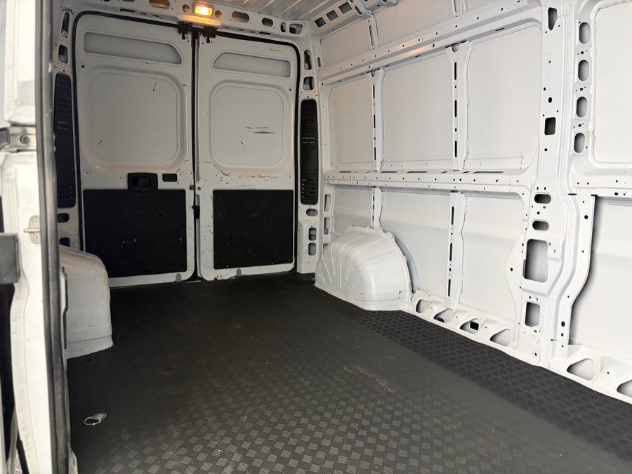 Used 2023 RAM ProMaster 2500 FWD image 18