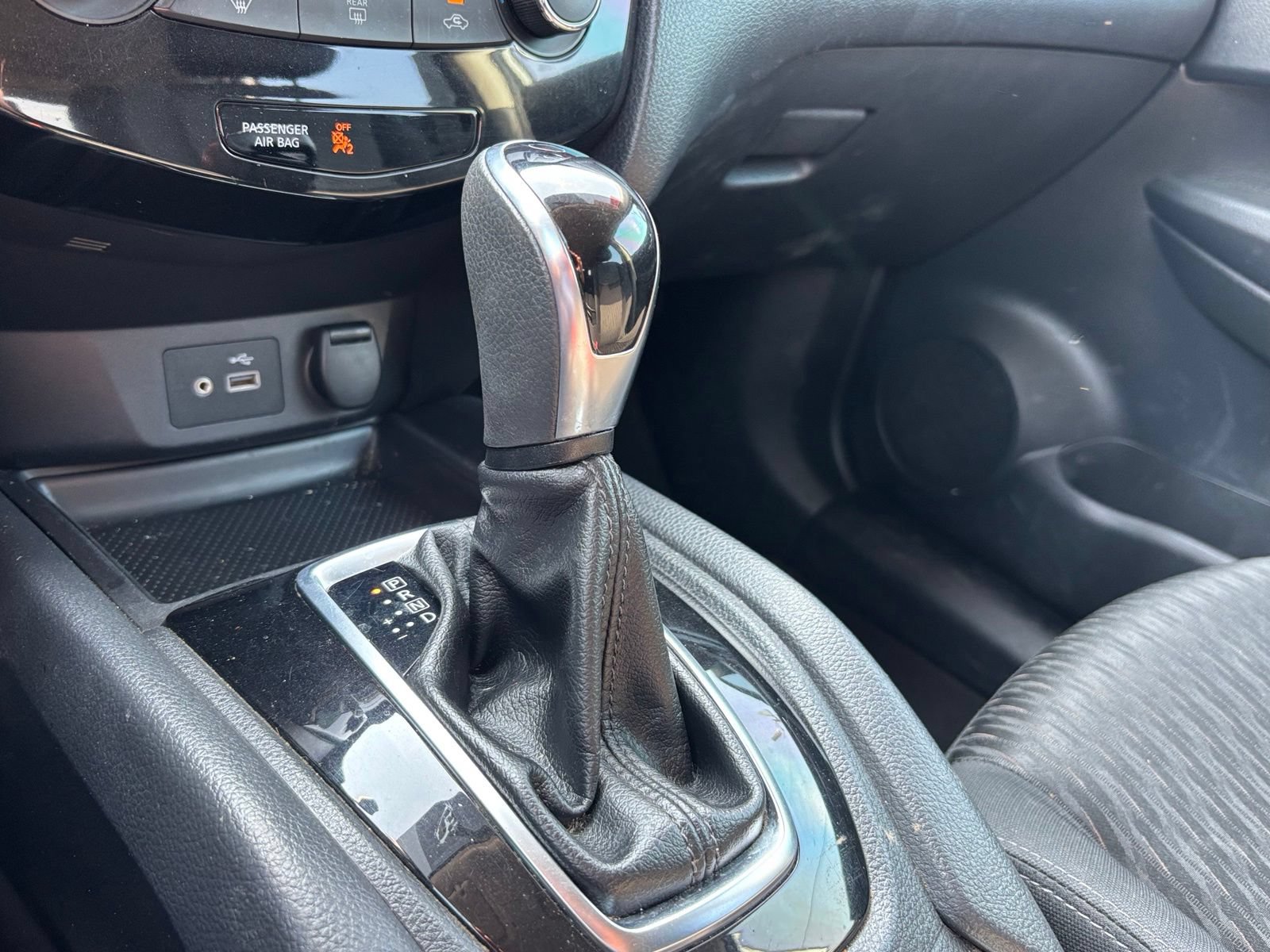 Used 2018 Nissan Rogue S AWD/4WD image 9