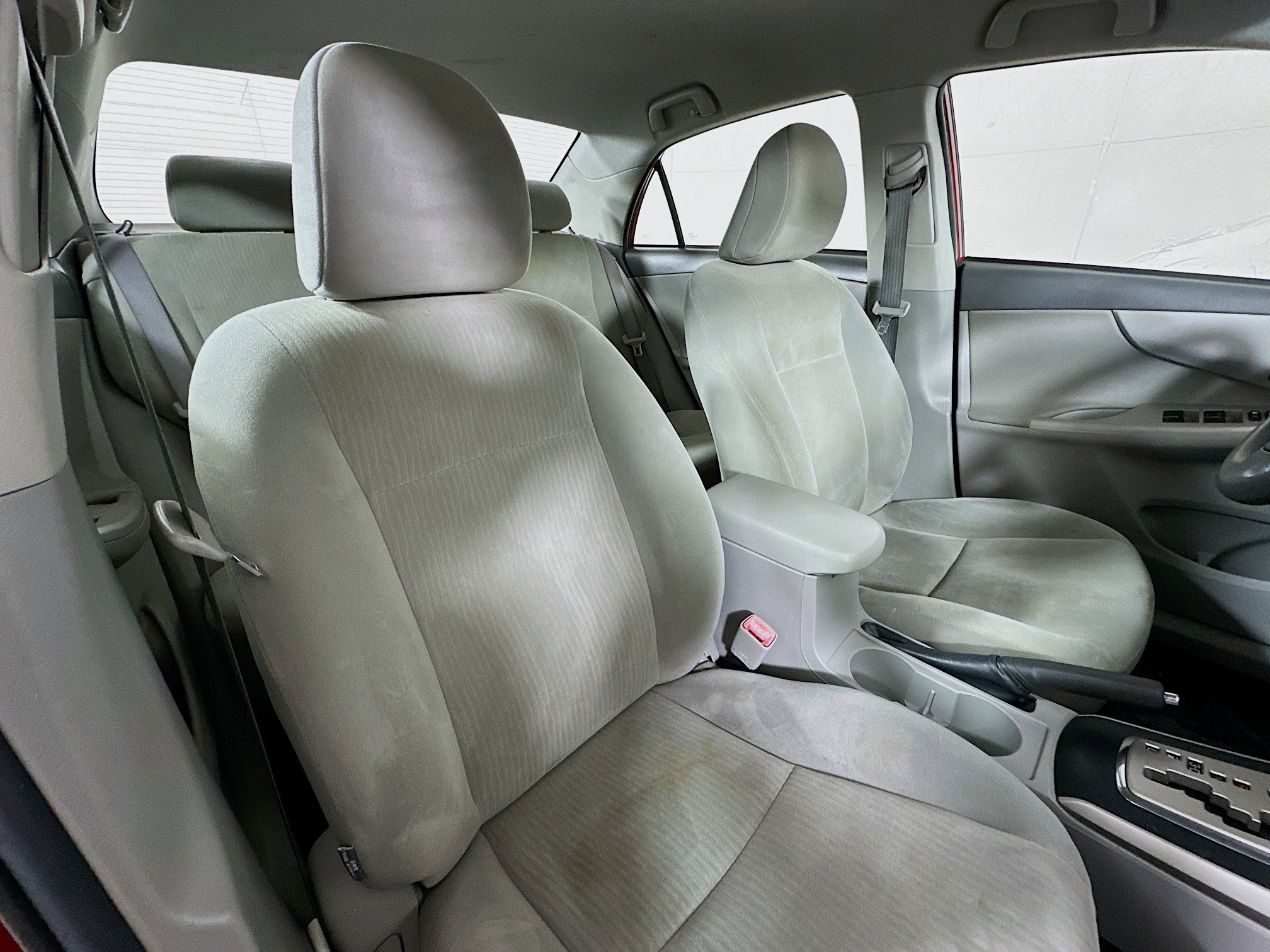 Used 2010 Toyota Corolla LE image 24