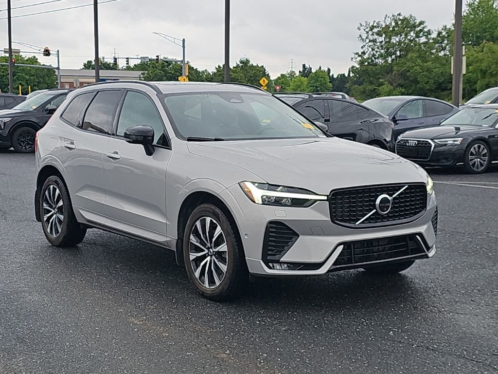 Used 2023 Volvo XC60 B5 Plus w/ Climate Package AWD/4WD image 1