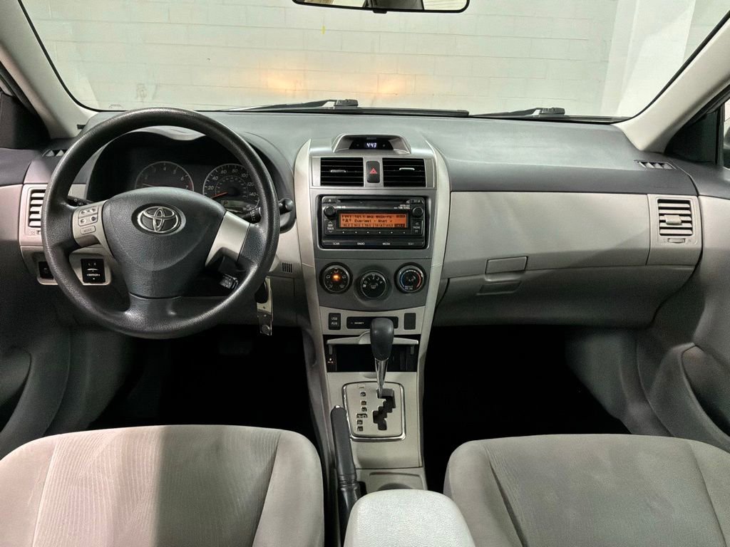 Used 2012 Toyota Corolla LE FWD image 6