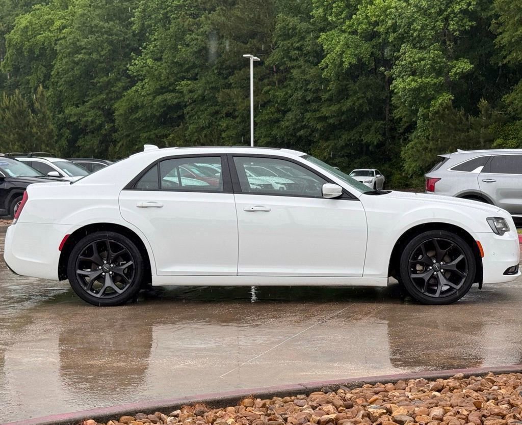 Used 2023 Chrysler 300 S RWD image 11