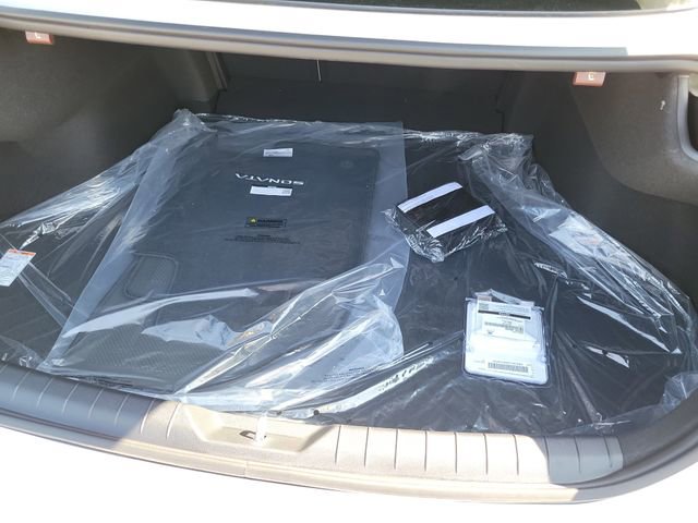 New 2025 Hyundai Sonata Limited image 24