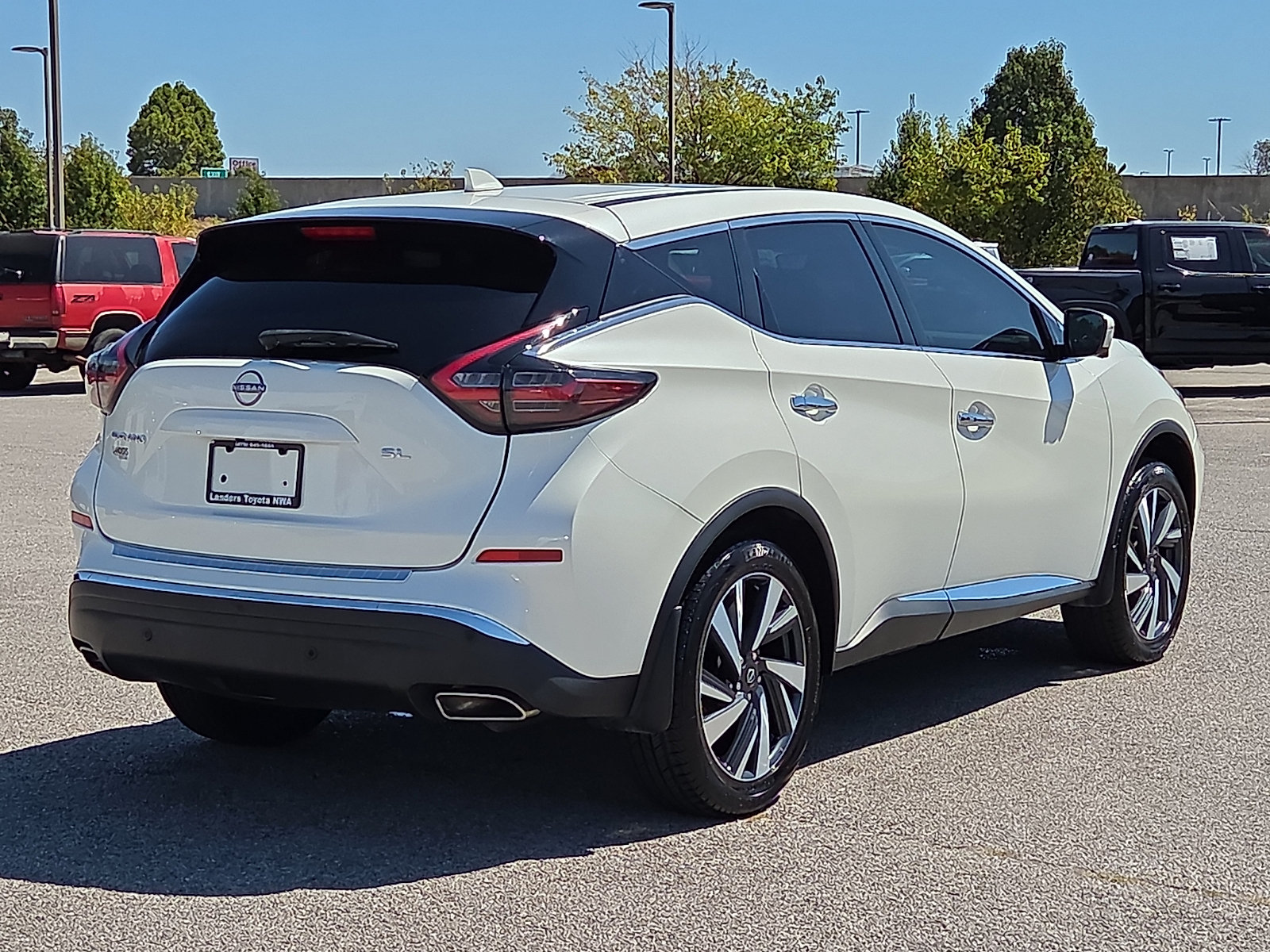 Used 2024 Nissan Murano SL w/ Cargo Package FWD image 5