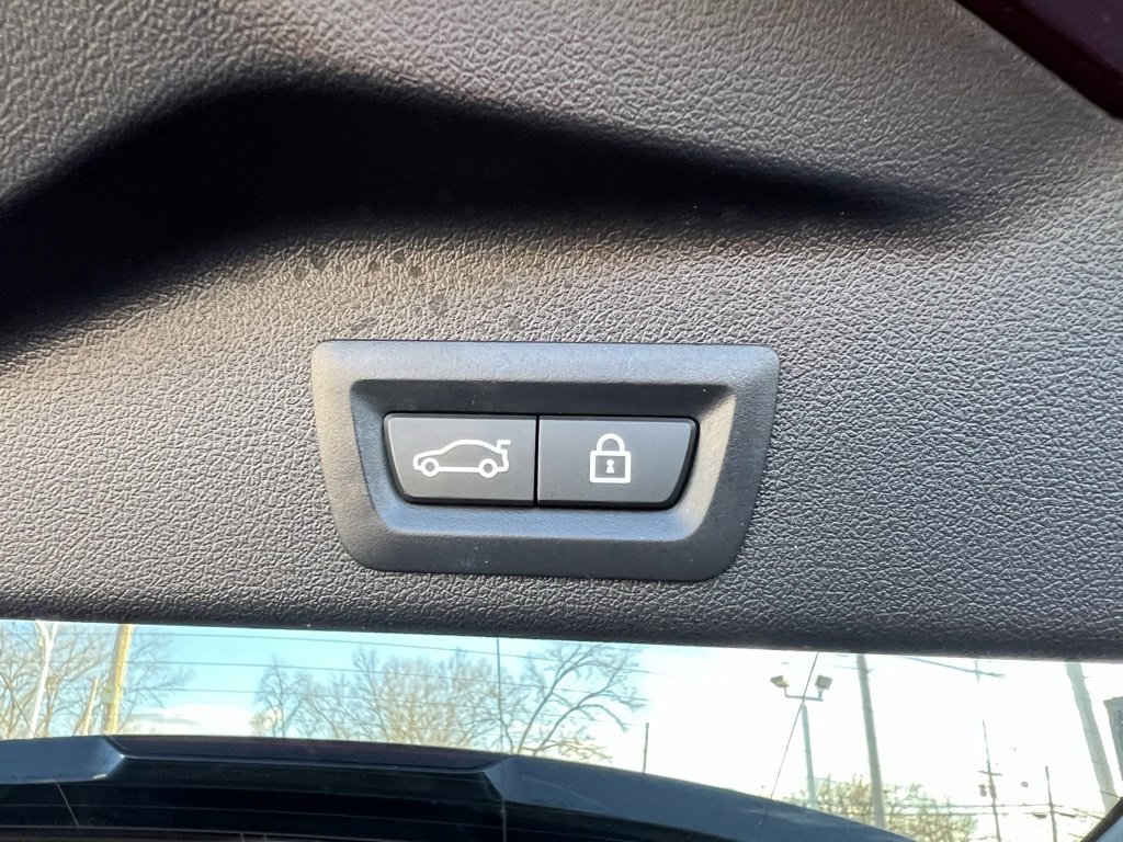 Used 2020 BMW X5 xDrive40i w/ Executive Package image 38