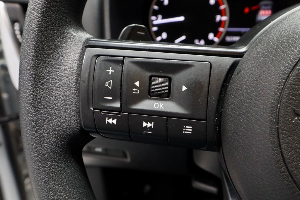 Certified 2024 Nissan Rogue SV image 27