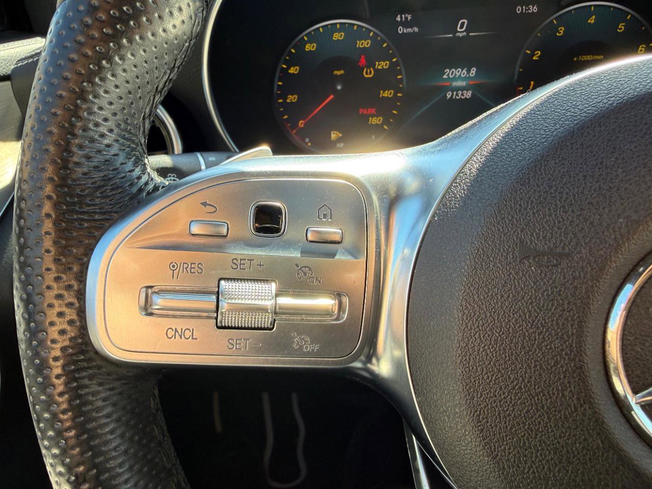 Used 2021 Mercedes-Benz GLC 300 4MATIC image 31