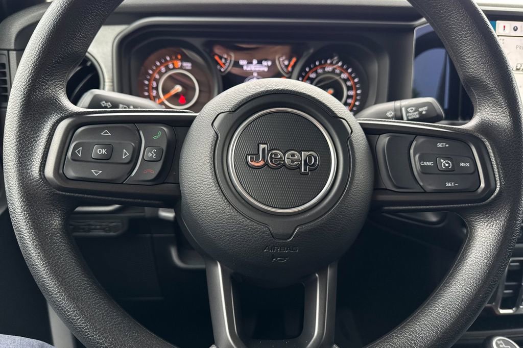 Used 2025 Jeep Gladiator Sport AWD/4WD image 25