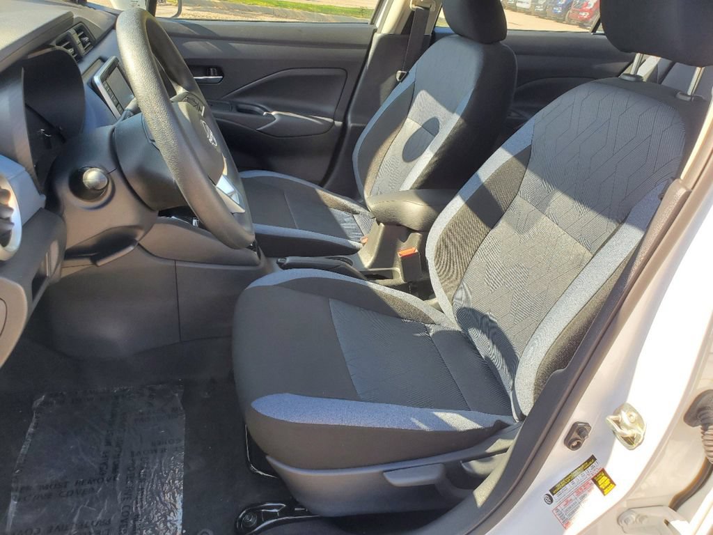 New 2025 Nissan Versa SV w/ Trunk Package FWD image 16