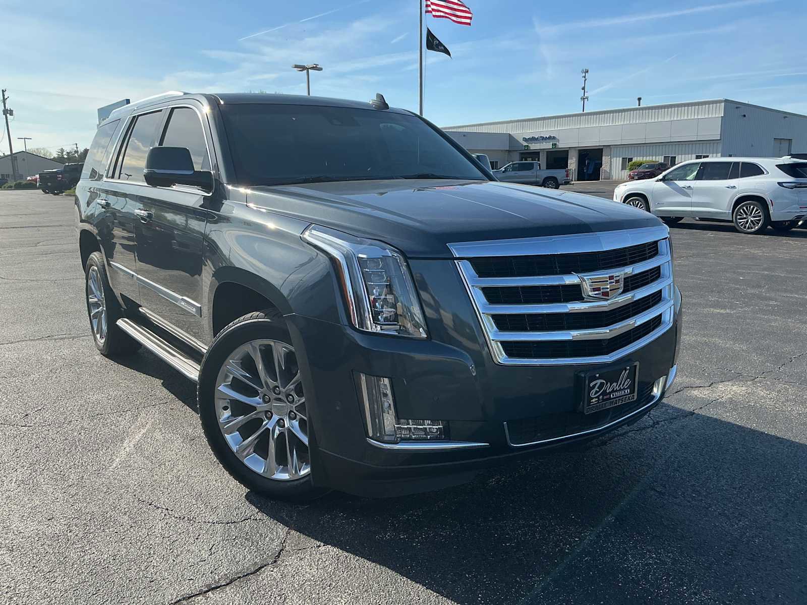 Used 2020 Cadillac Escalade Premium Luxury AWD/4WD image 1