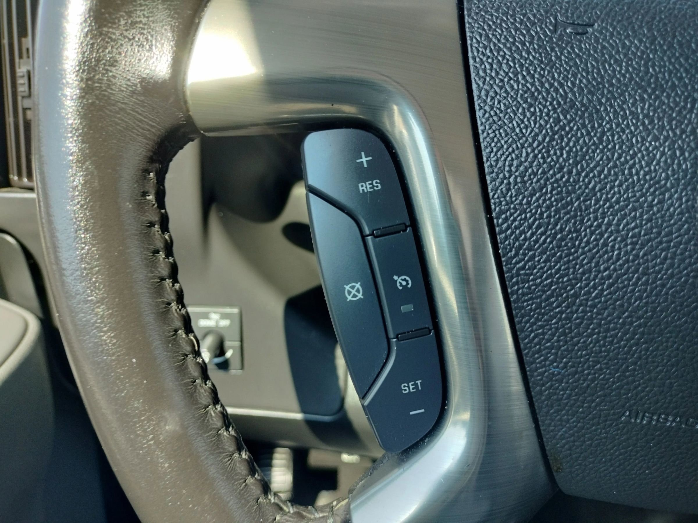 Used 2019 Chevrolet Express 3500 Extended w/ Driver Convenience Package RWD image 48