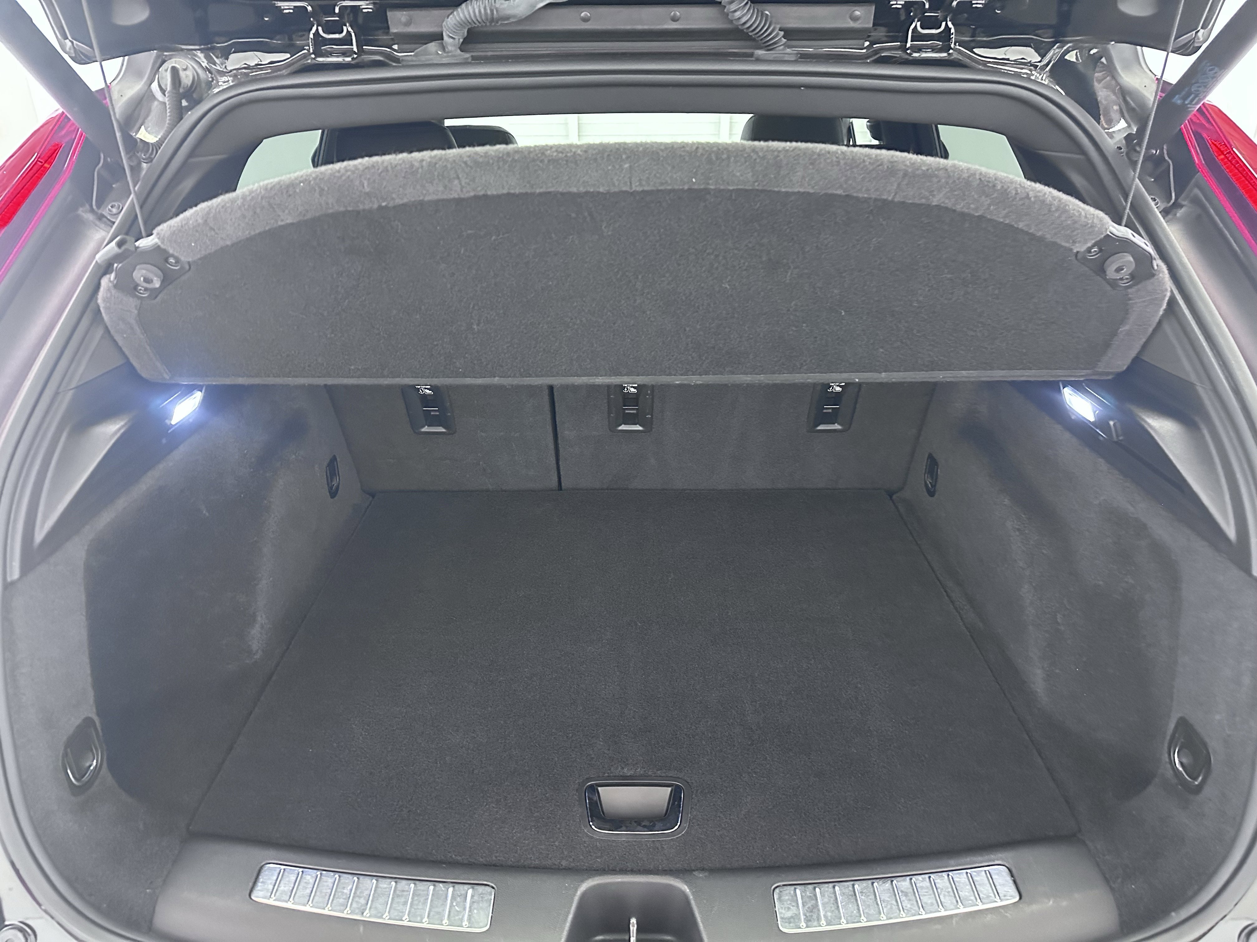 Used 2019 Cadillac XT4 Premium Luxury image 26