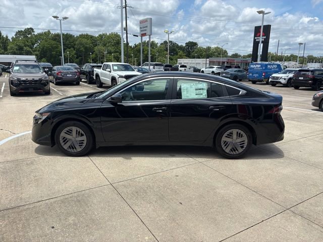 Used 2026 Nissan Sentra SV w/ Floor Mat Package FWD image 4