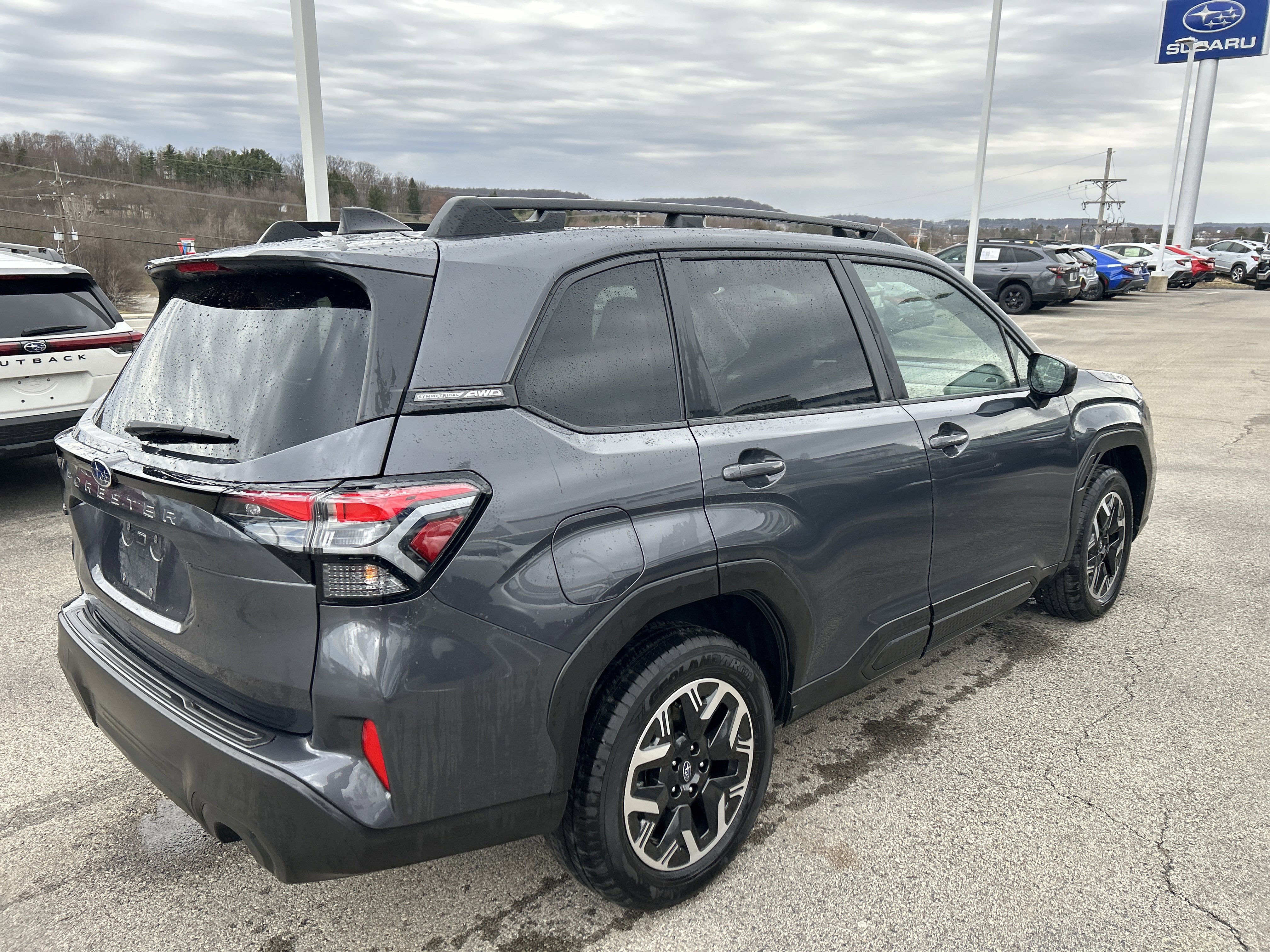 Used 2025 Subaru Forester Premium w/ Convenience Package #1 image 6