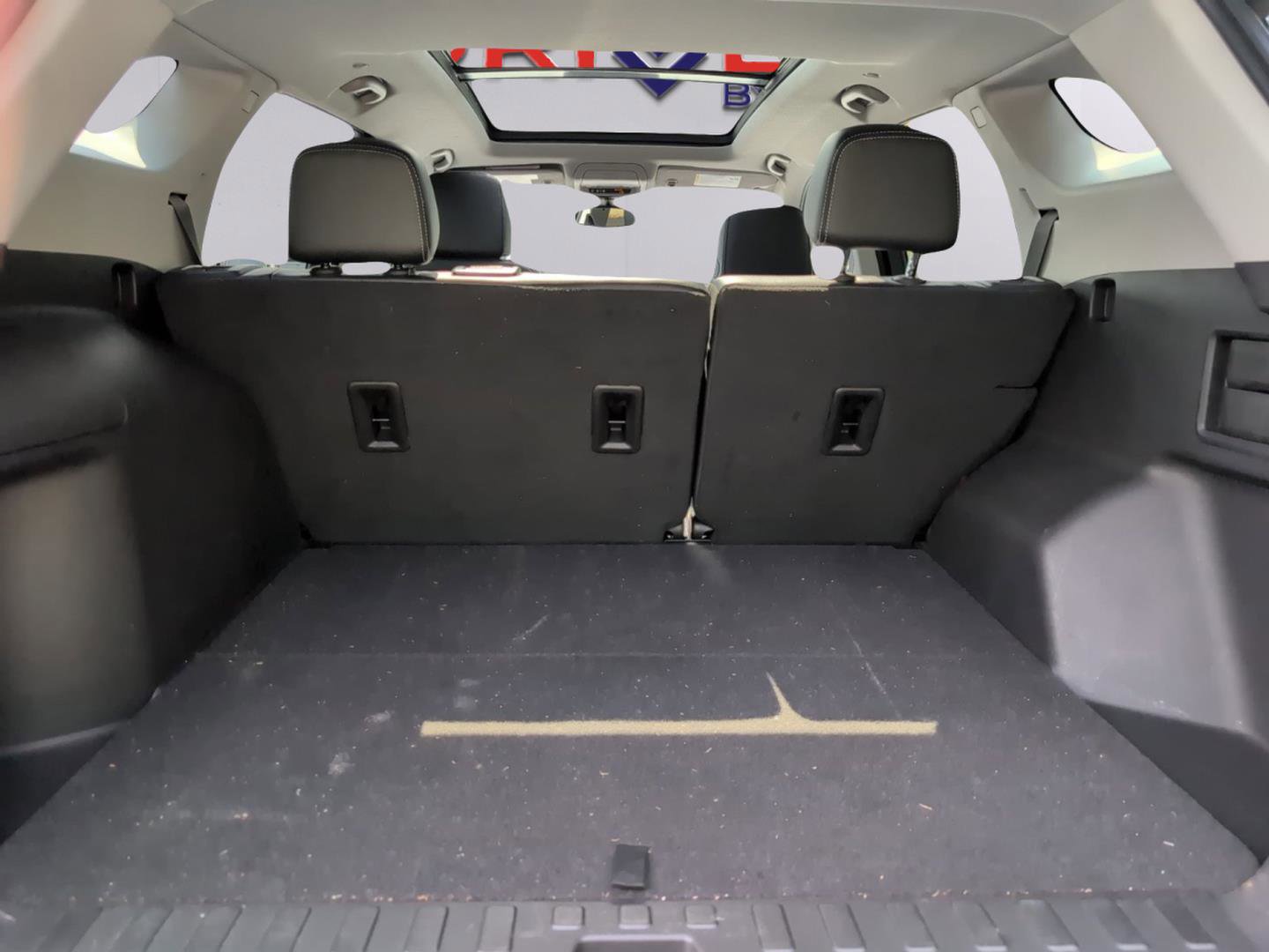 Used 2023 GMC Terrain SLT FWD image 9