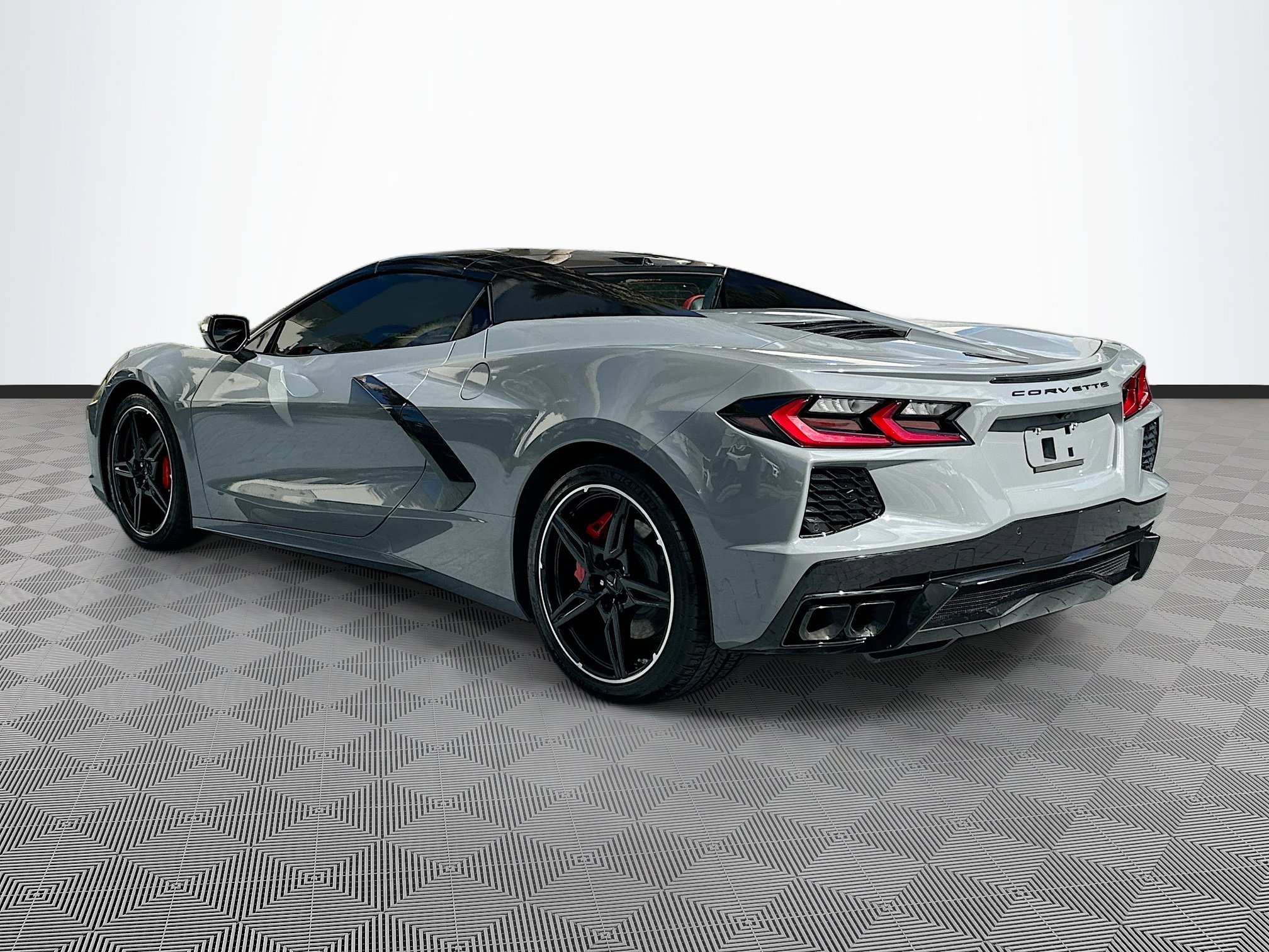 Used 2025 Chevrolet Corvette 2LT w/ Stealth Interior Trim Package image 5