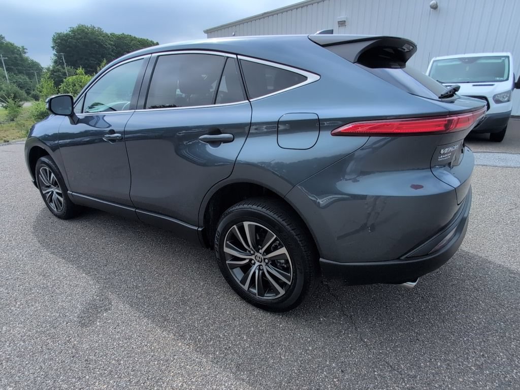 Certified 2023 Toyota Venza LE AWD/4WD image 4