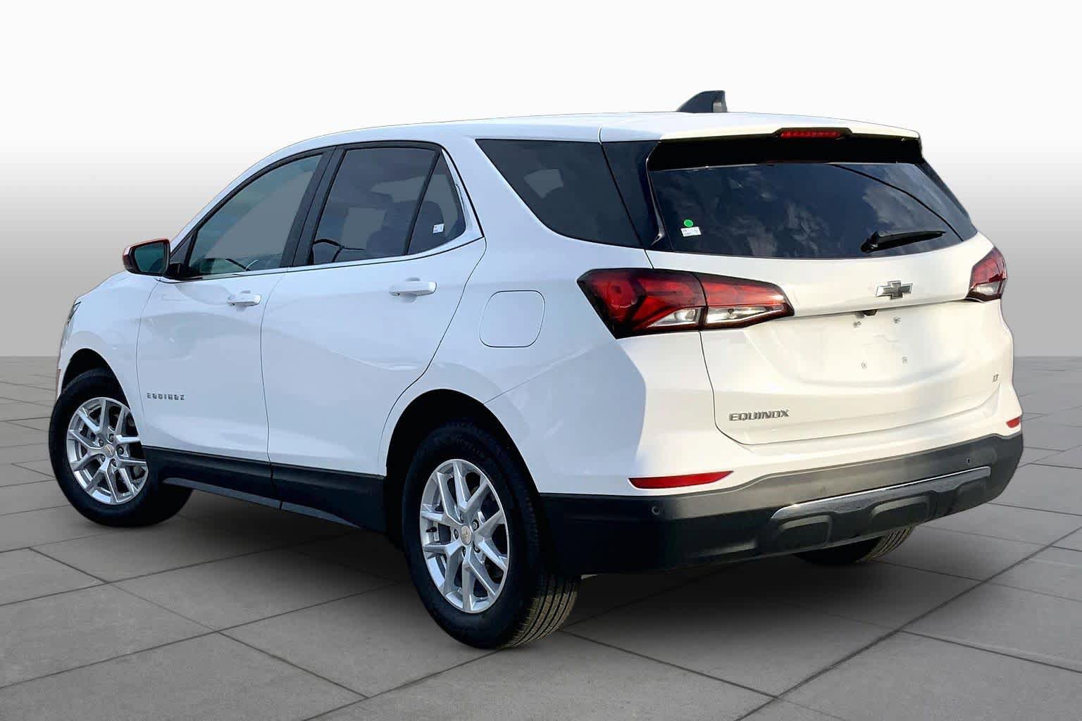 Used 2024 Chevrolet Equinox LT w/ LPO, Floor Liner Package FWD image 12