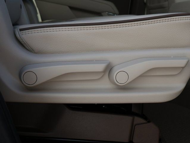 Used 2024 GMC Yukon Denali w/ Advanced Technology Package image 15