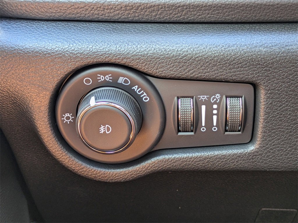 New 2026 Chrysler Pacifica Pinnacle image 29