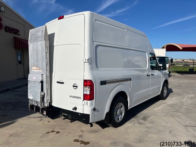 Used 2020 Nissan NV 2500 SV RWD image 7
