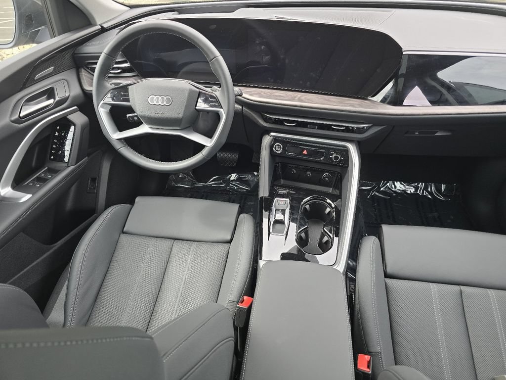 Used 2025 Audi Q5 Premium Plus w/ Premium Plus AWD/4WD image 37