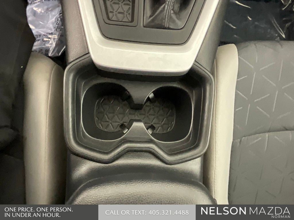 Used 2020 Toyota RAV4 XLE image 38