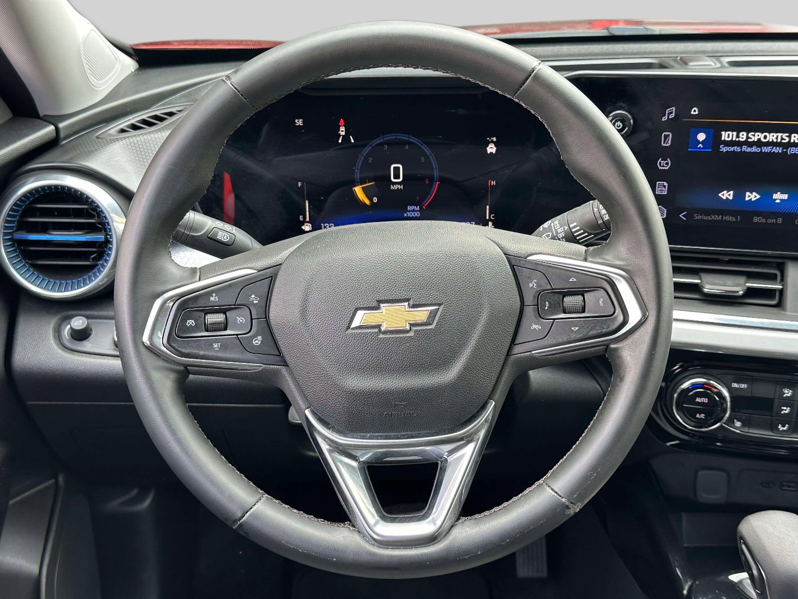 Used 2024 Chevrolet Trax LT w/ Driver Confidence Package image 13