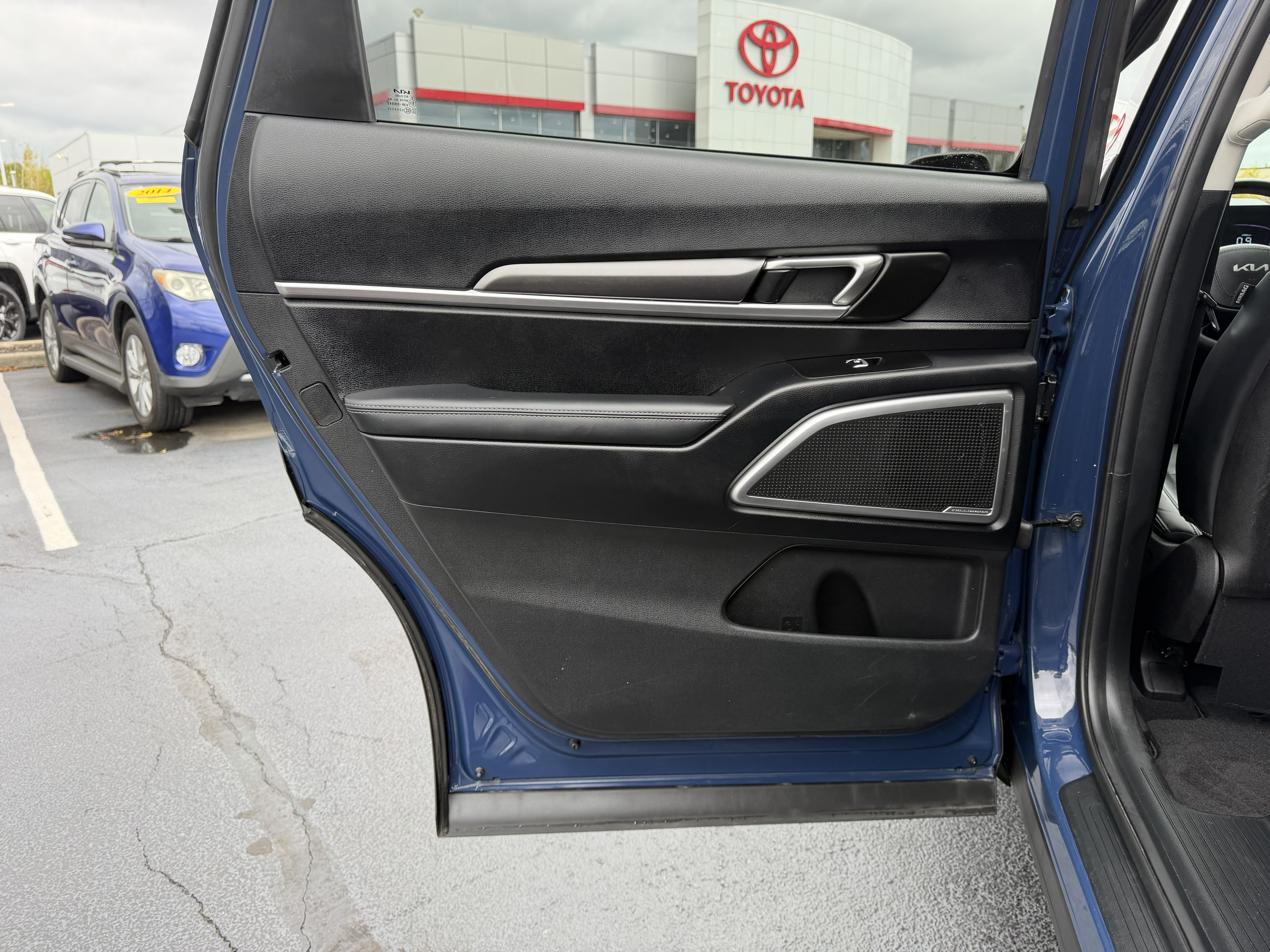 Used 2024 Kia Telluride S w/ S Sunroof Package AWD/4WD image 22
