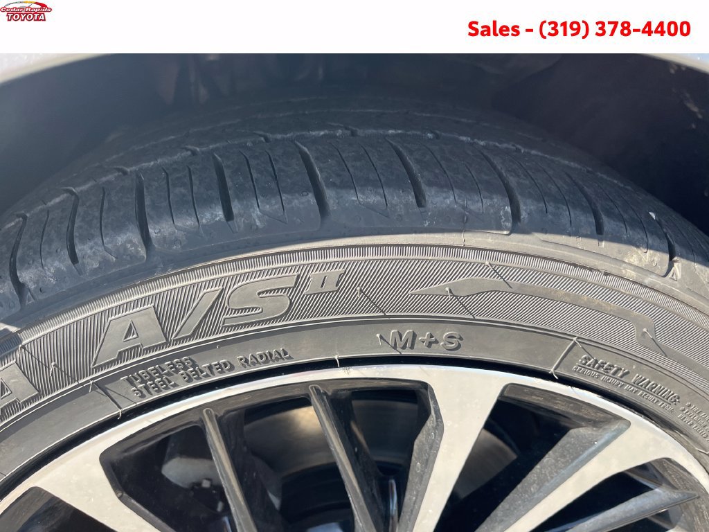 Certified 2019 Toyota Camry SE FWD image 13