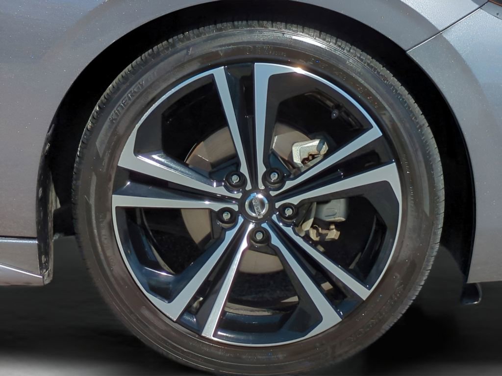 Certified 2022 Nissan Sentra SR image 11