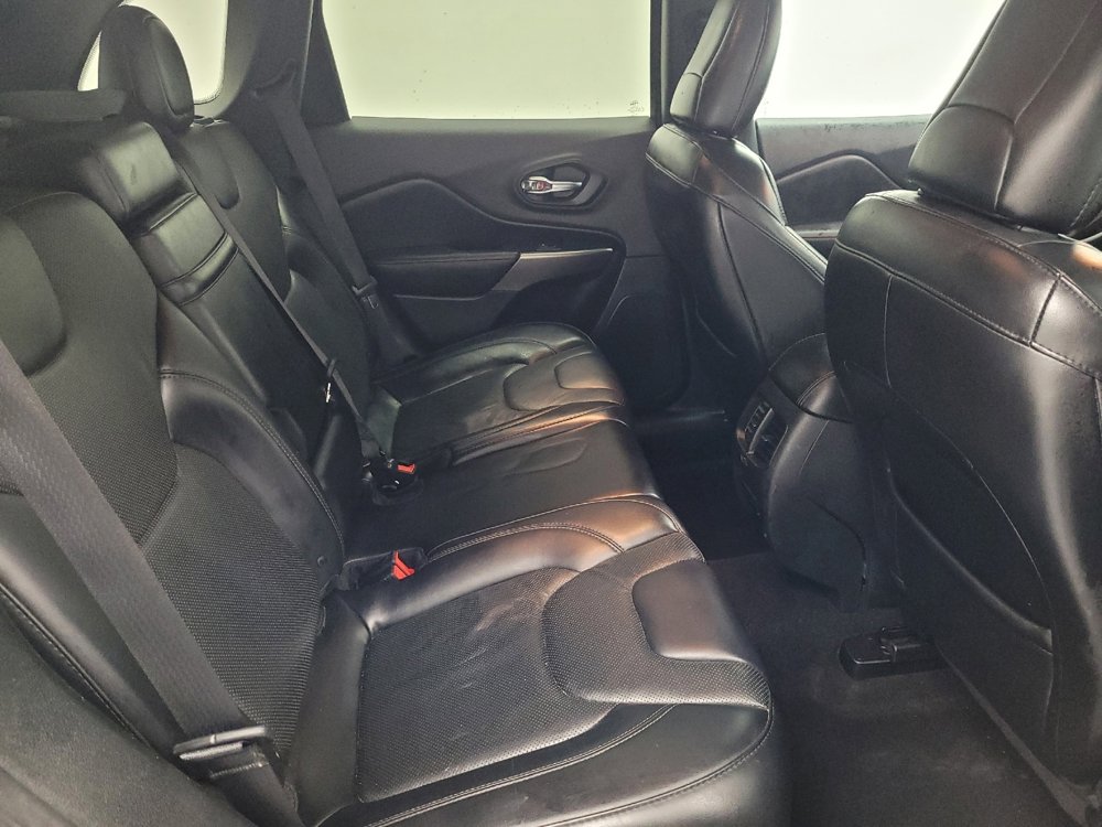 Used 2019 Jeep Cherokee Limited image 19