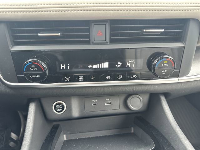 Certified 2023 Nissan Rogue SV image 17