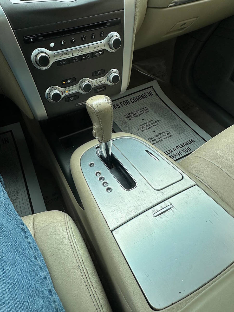 Used 2013 Nissan Murano SV FWD image 17