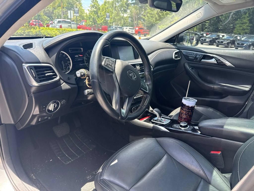 Used 2018 INFINITI QX30 Premium AWD/4WD image 12