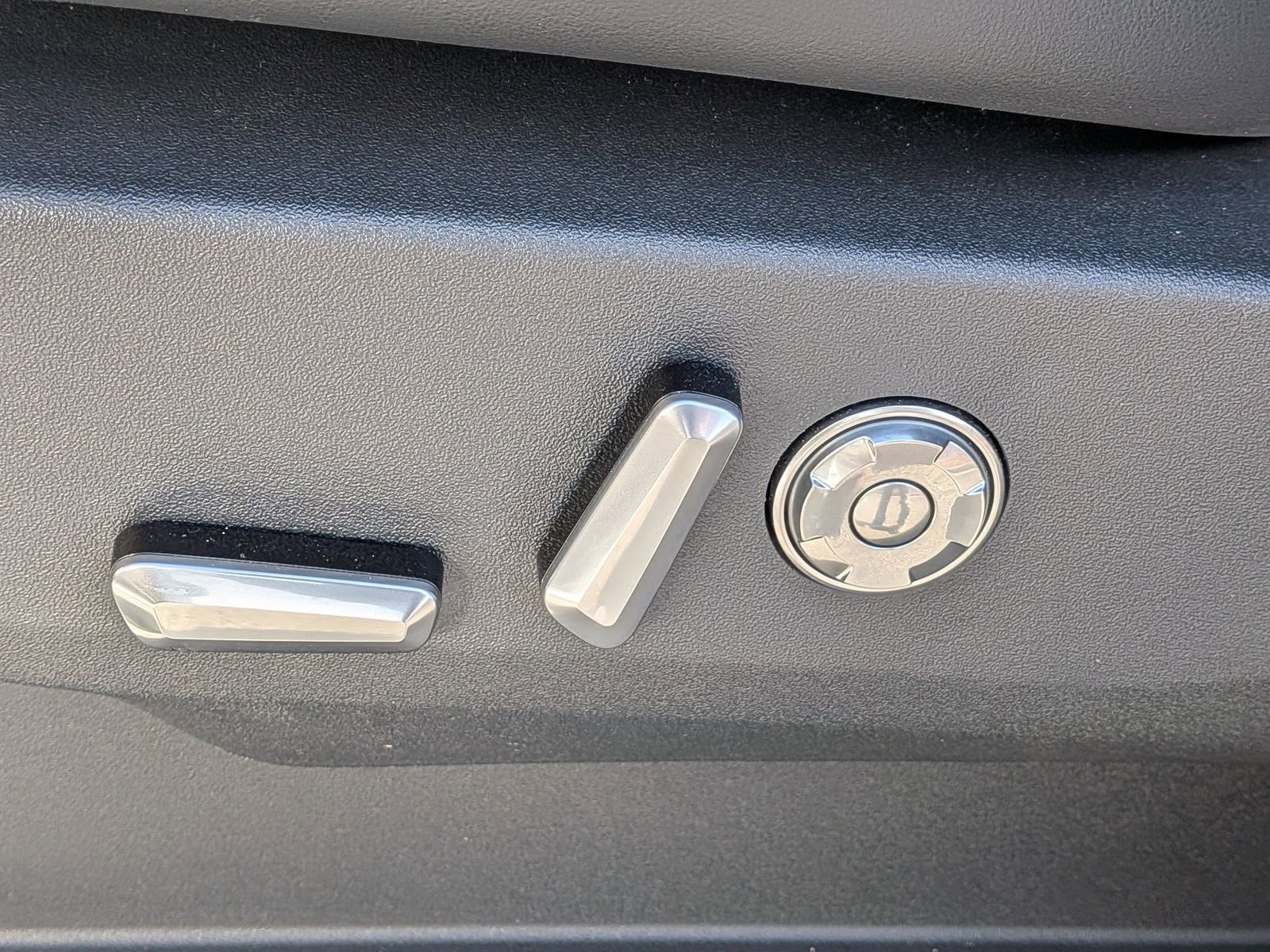 Certified 2025 Lincoln Navigator L Black Label image 24