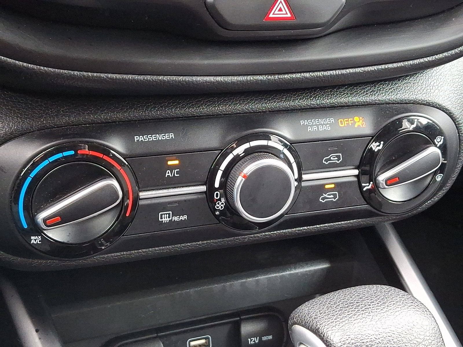 Used 2023 Kia Soul LX image 16