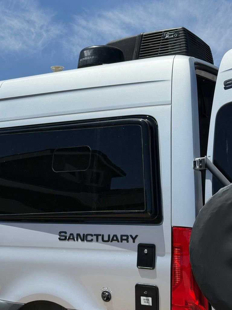 Used 2020 Mercedes-Benz Sprinter 2500 image 16