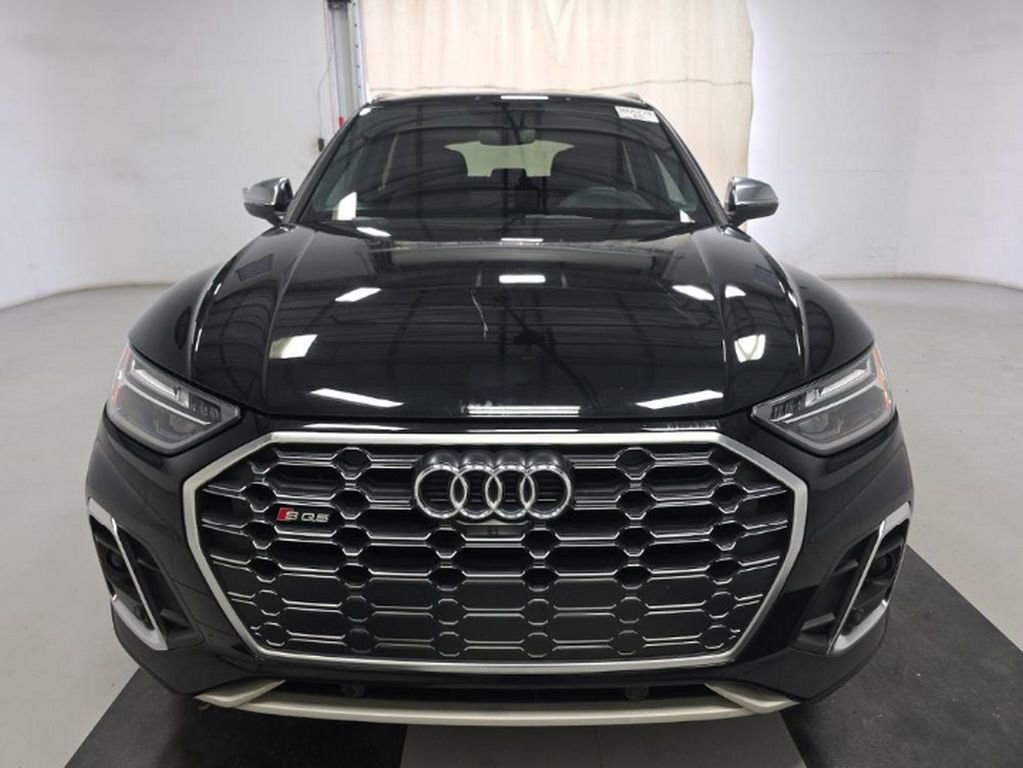 Used 2023 Audi SQ5 Premium Plus w/ Premium Plus Package image 3
