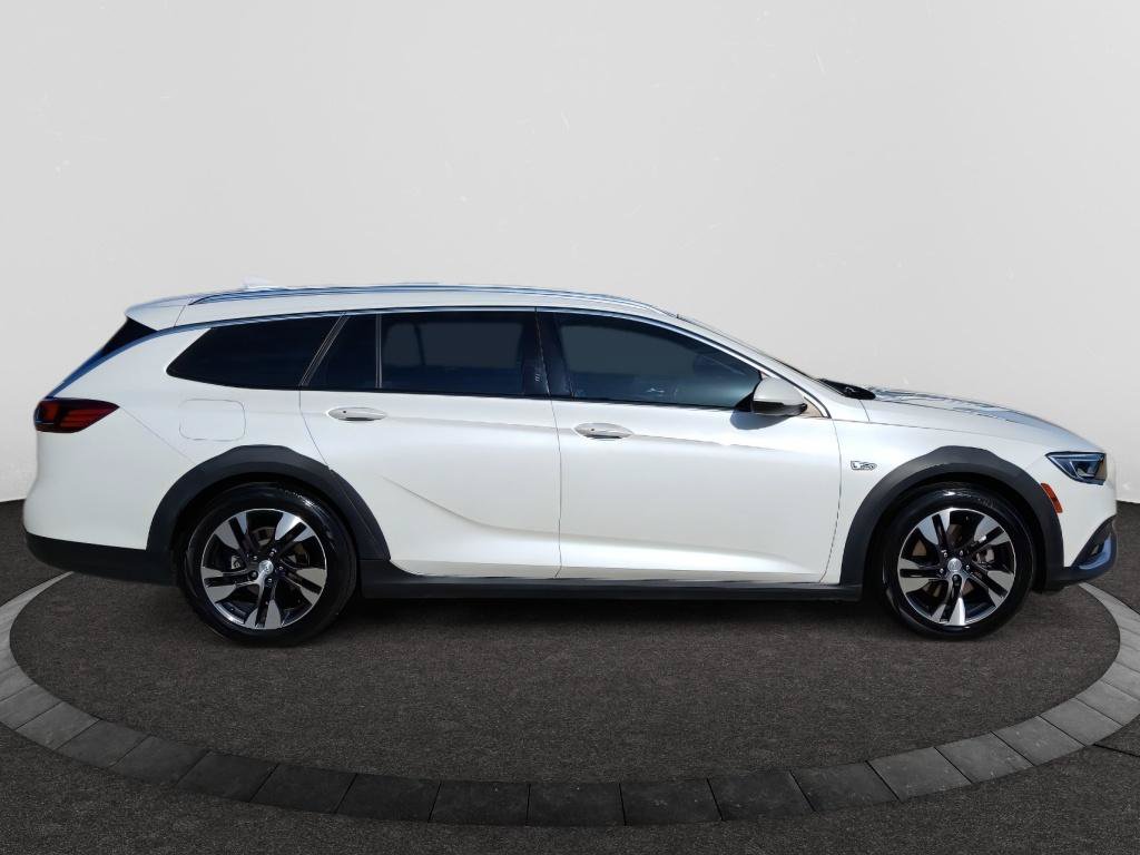 Used 2018 Buick Regal Essence w/ Driver Confidence Package #1 AWD/4WD image 8