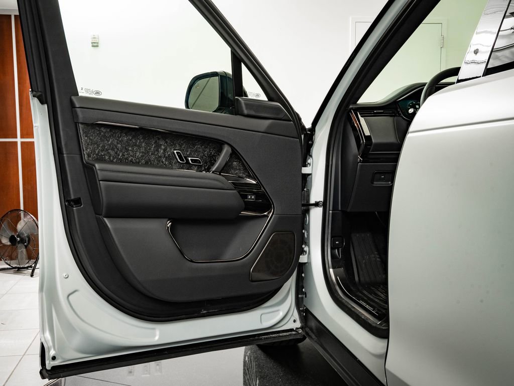 New 2026 Land Rover Range Rover Sport SV image 26