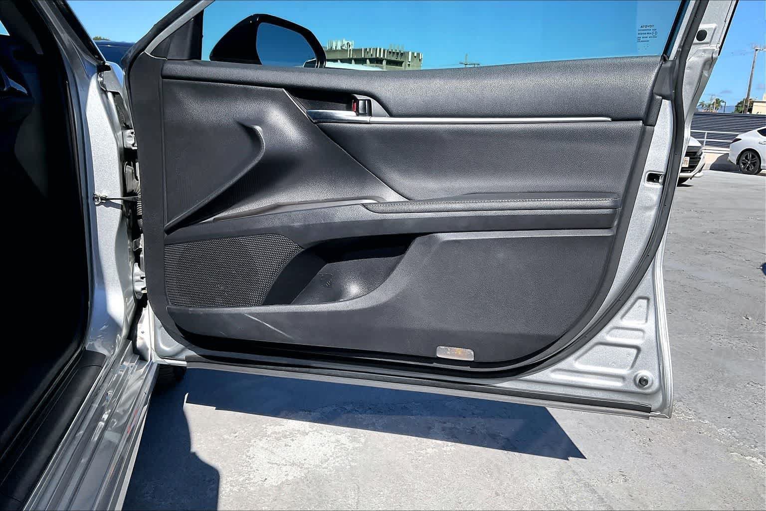 Used 2021 Toyota Camry XSE FWD image 28